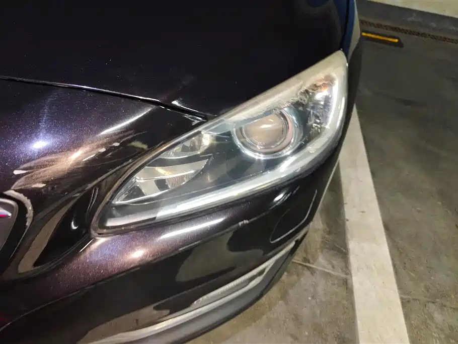 VOLVO V60 2014