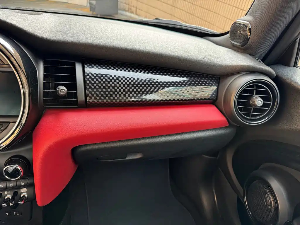 MINI JCW 2020