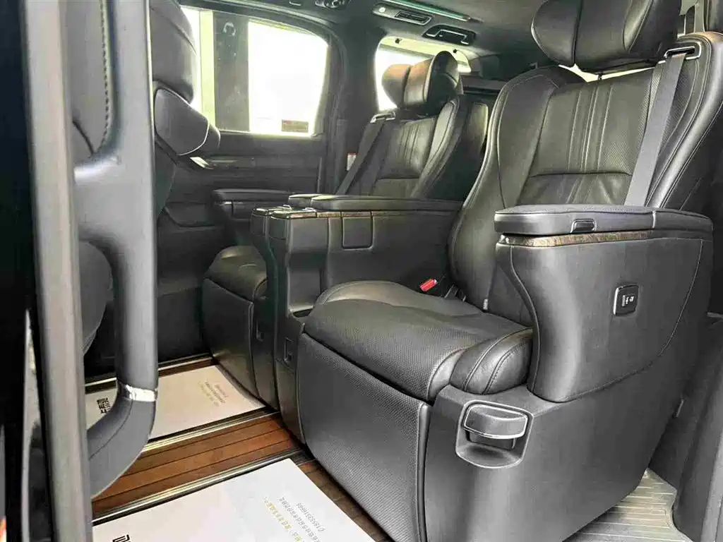 TOYOTA ALPHARD 2018