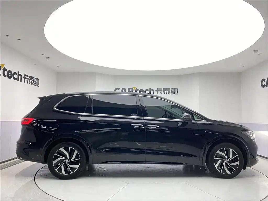 VOLKSWAGEN VILORAN 2023