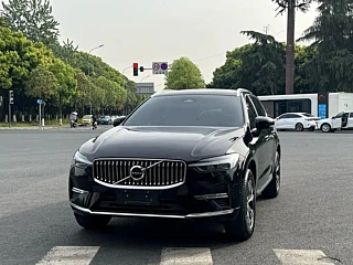 VOLVO XC60 2022 YEAR B5 4WD DELUXE EDITION 2022
