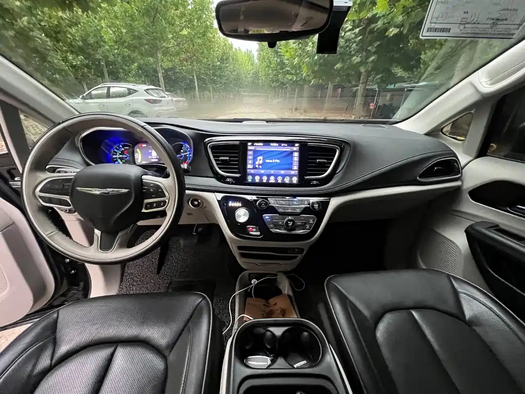 CHRYSLER BIG 捷龙PHEV IMPO 2025