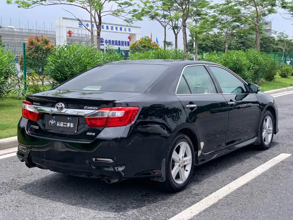 TOYOTA CAMRY 2012