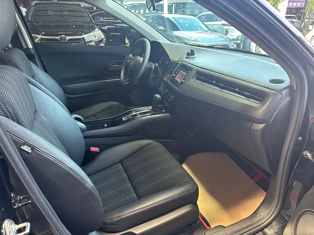 HONDA VEZEL 2015