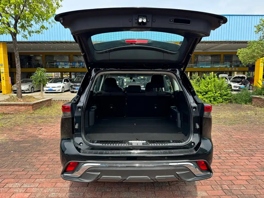 TOYOTA HIGHLANDER 2022