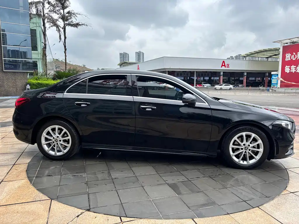 MERCEDES BENZ A-CLASS 2019