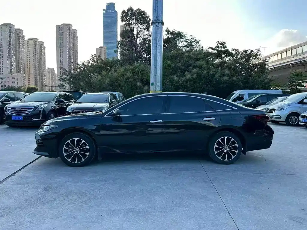 TOYOTA AVALON 2023