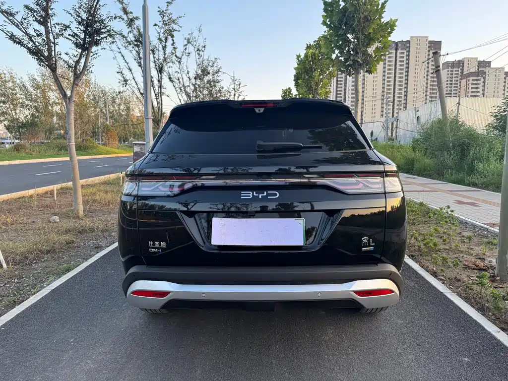 BYD SONG L DM-I 2025