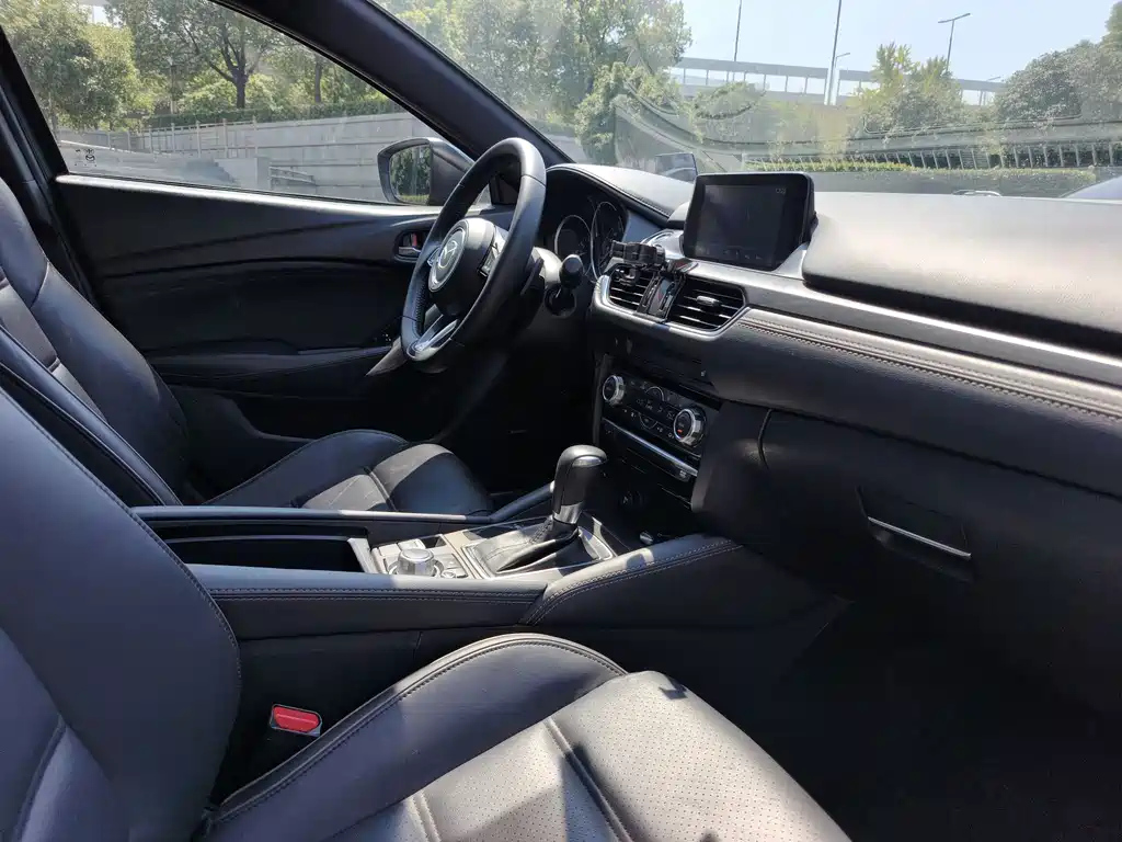 MAZDA ATENZA 2018