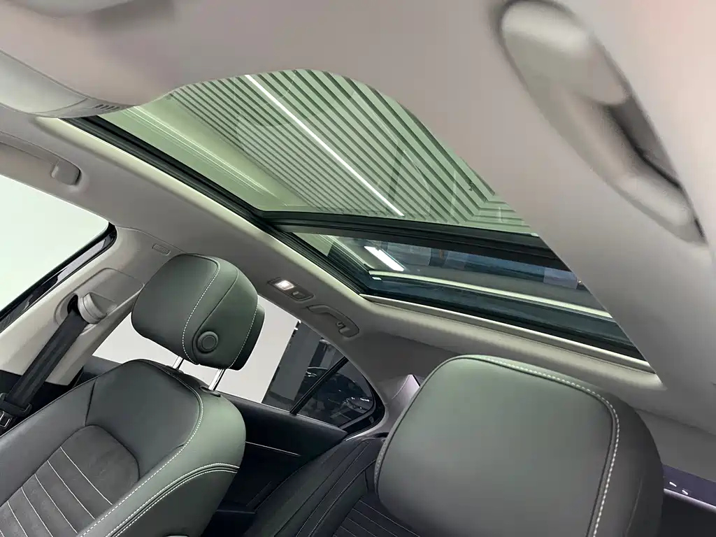 VOLKSWAGEN MAGOTAN 2022