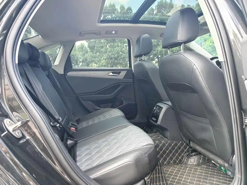 VOLKSWAGEN SAGITAR 2023