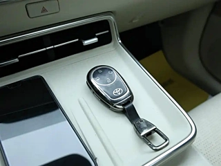 TOYOTA OTHER 2025 YEAR 520 PRO+ 2025