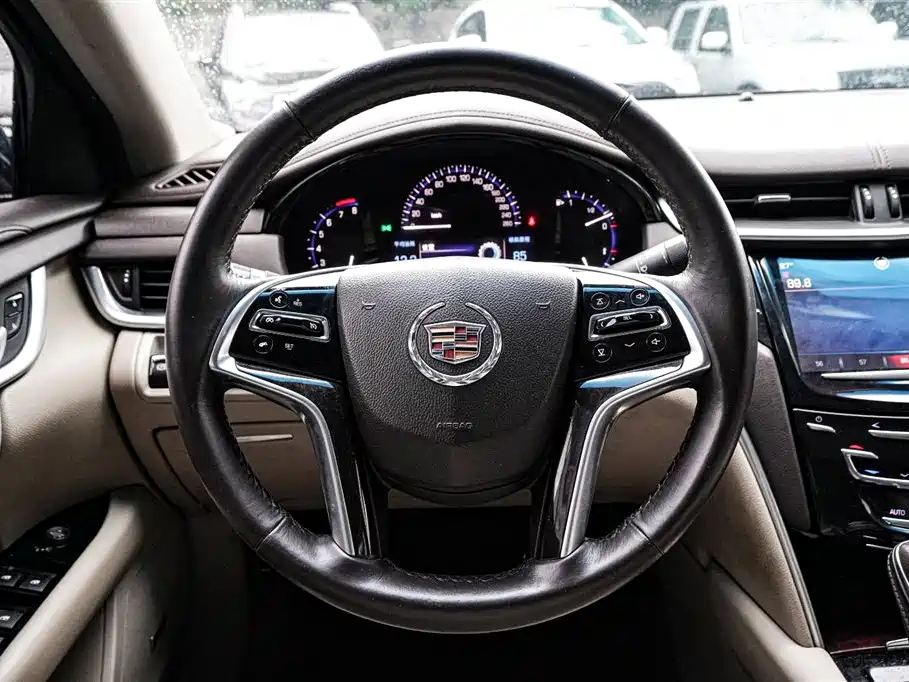 CADILLAC XTS 2015