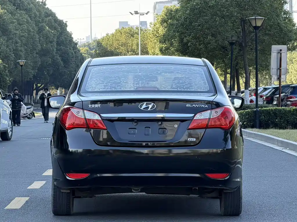 HYUNDAI CELESTA 2015
