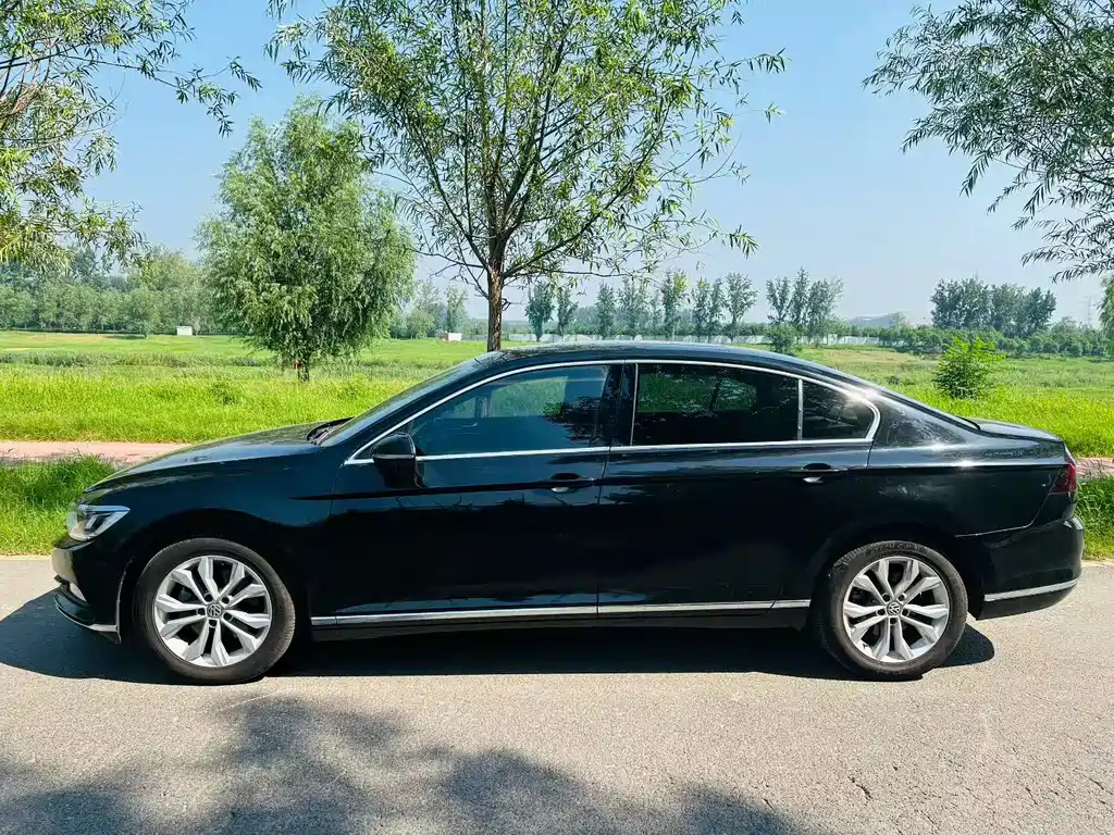 VOLKSWAGEN MAGOTAN 2018