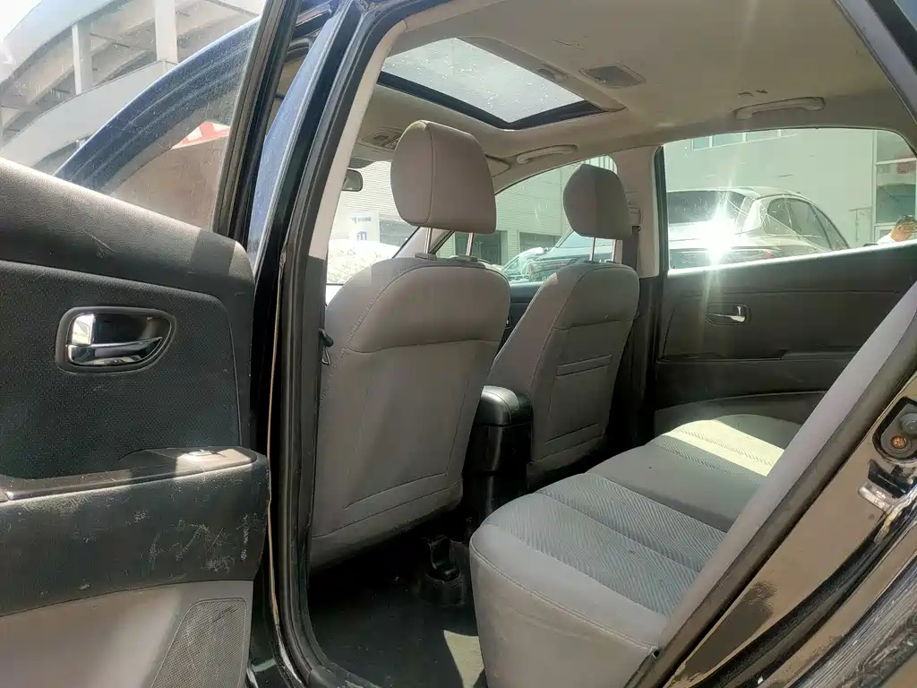 HYUNDAI CELESTA 2011