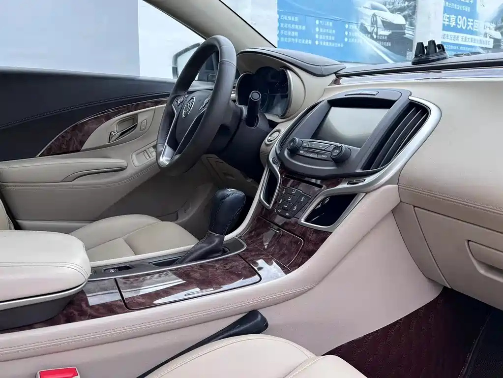 BUICK LACROSSE 2013