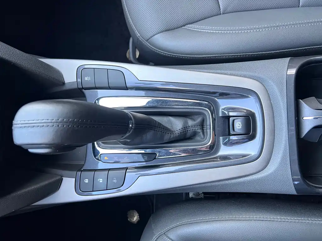 CHEVROLET MALIBU 2016