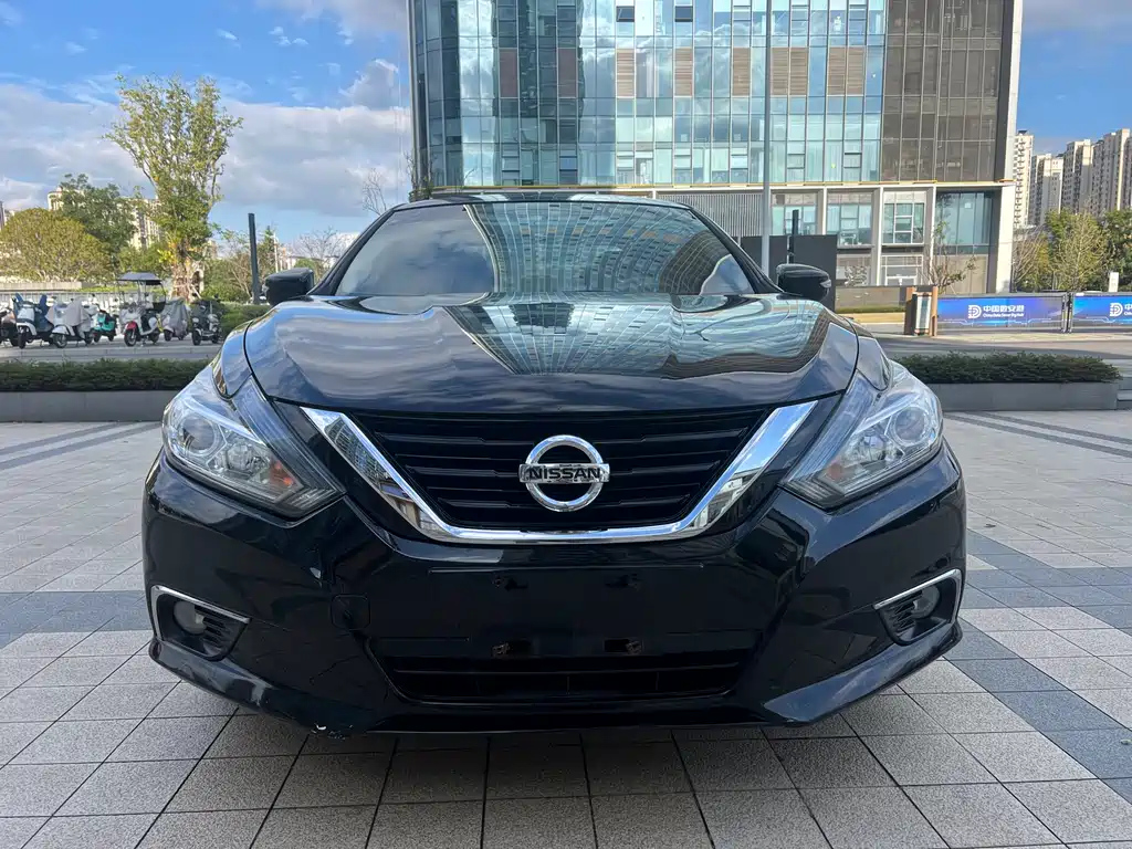 NISSAN TEANA 2018
