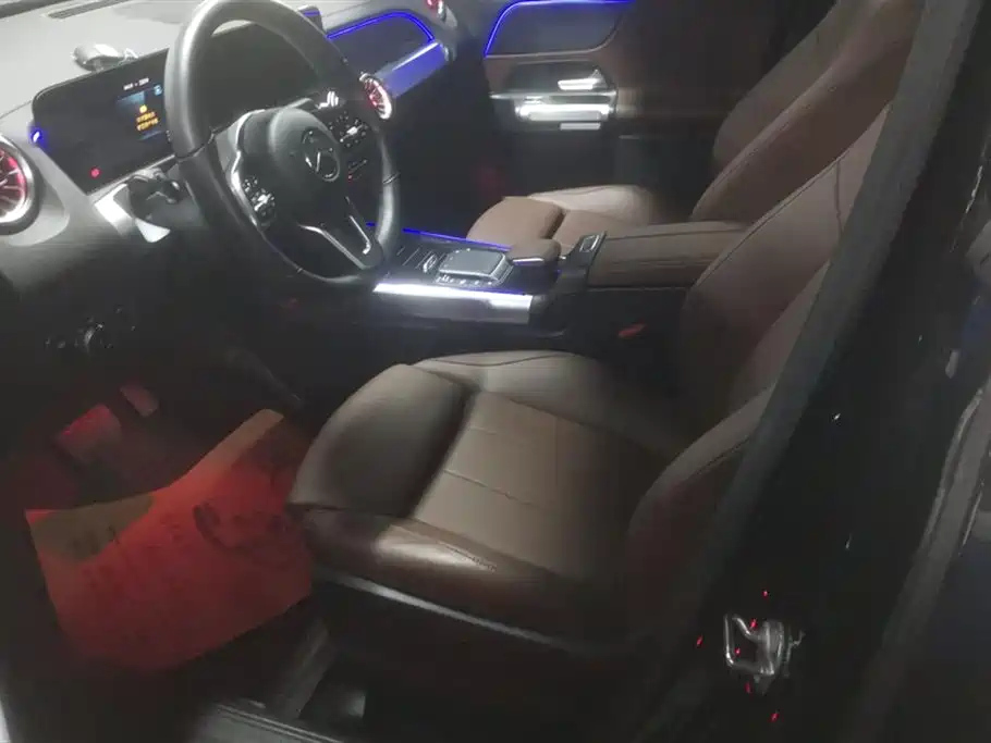 MERCEDES BENZ GLB 2021