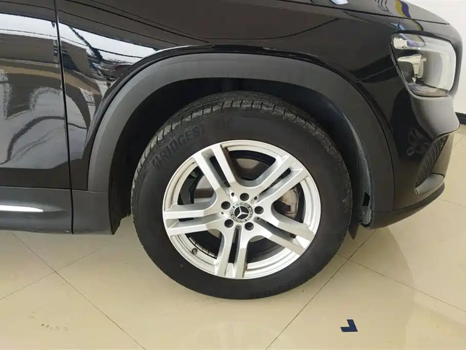 MERCEDES BENZ GLB 2020