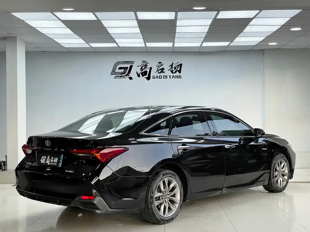 TOYOTA AVALON 2019