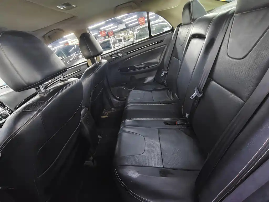 BYD SURUI 2014