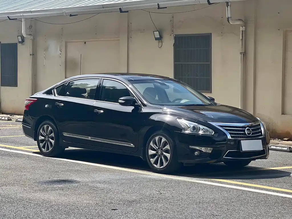 NISSAN TEANA 2014