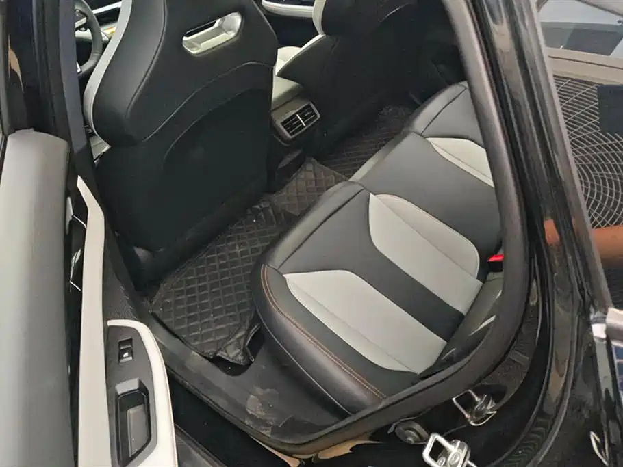 CHANGAN UNI-V SMART IDD 2024
