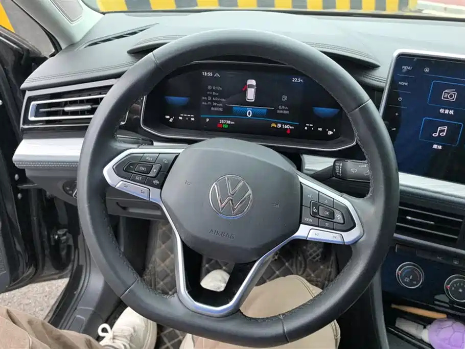 VOLKSWAGEN SAGITAR 2023