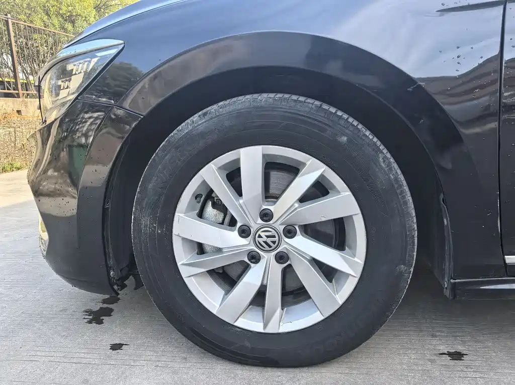 VOLKSWAGEN PASSAT 2019