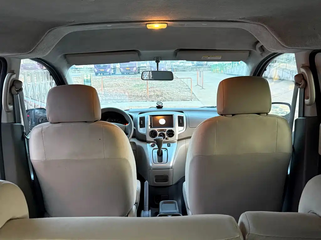 NISSAN NV200 2018