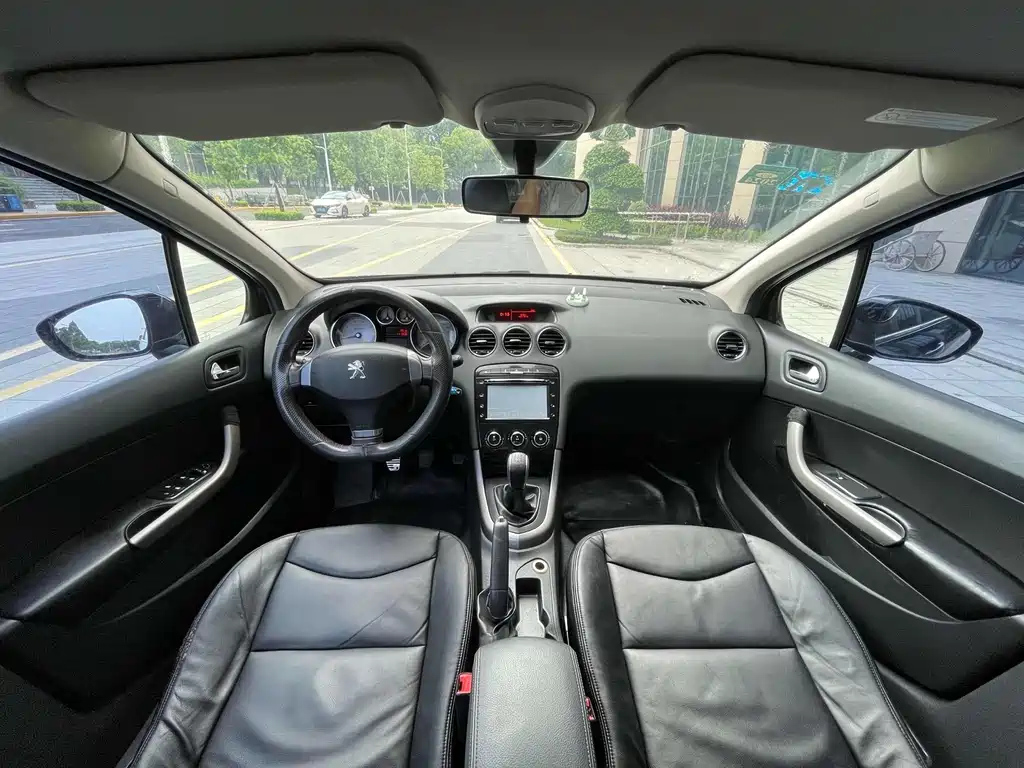 PEUGEOT 408 2013