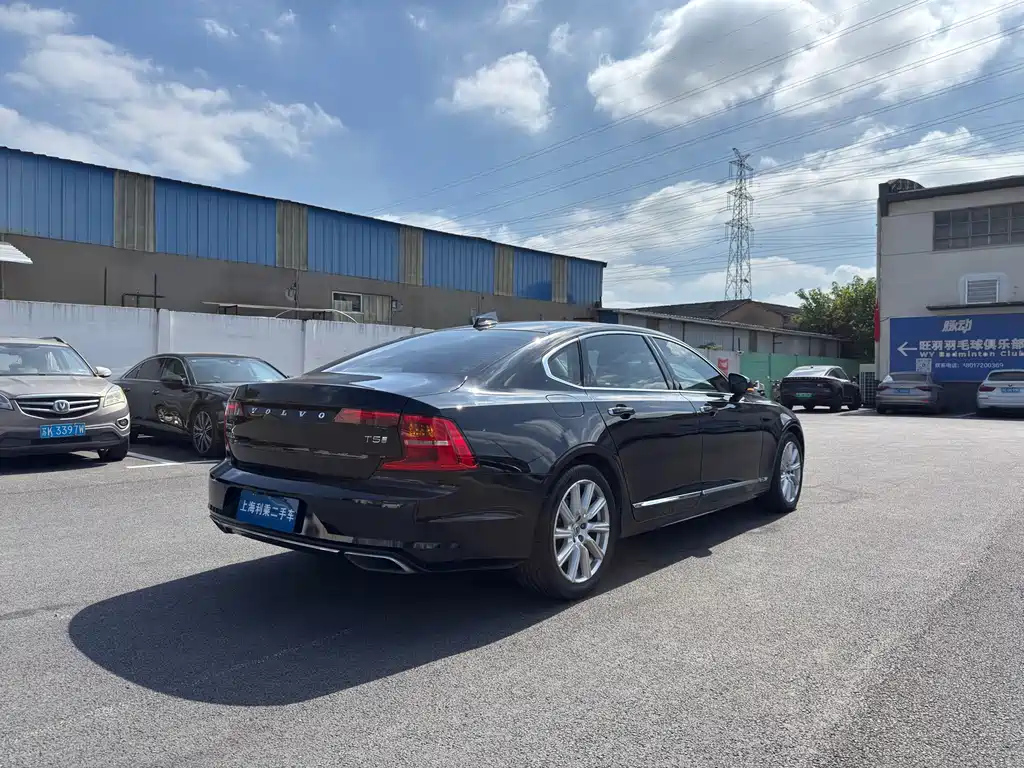 VOLVO S90 2020