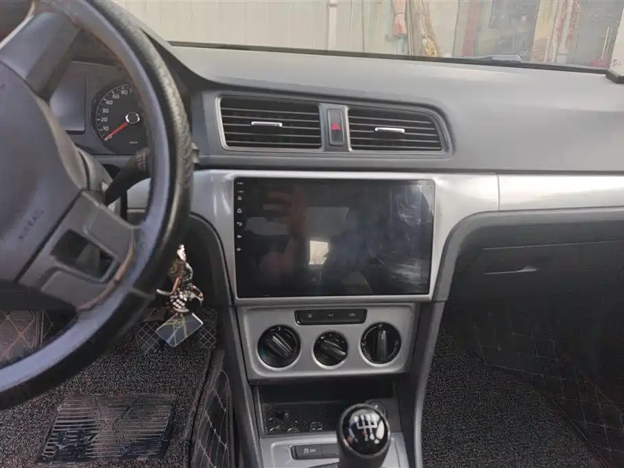 VOLKSWAGEN LAVIDA 2016