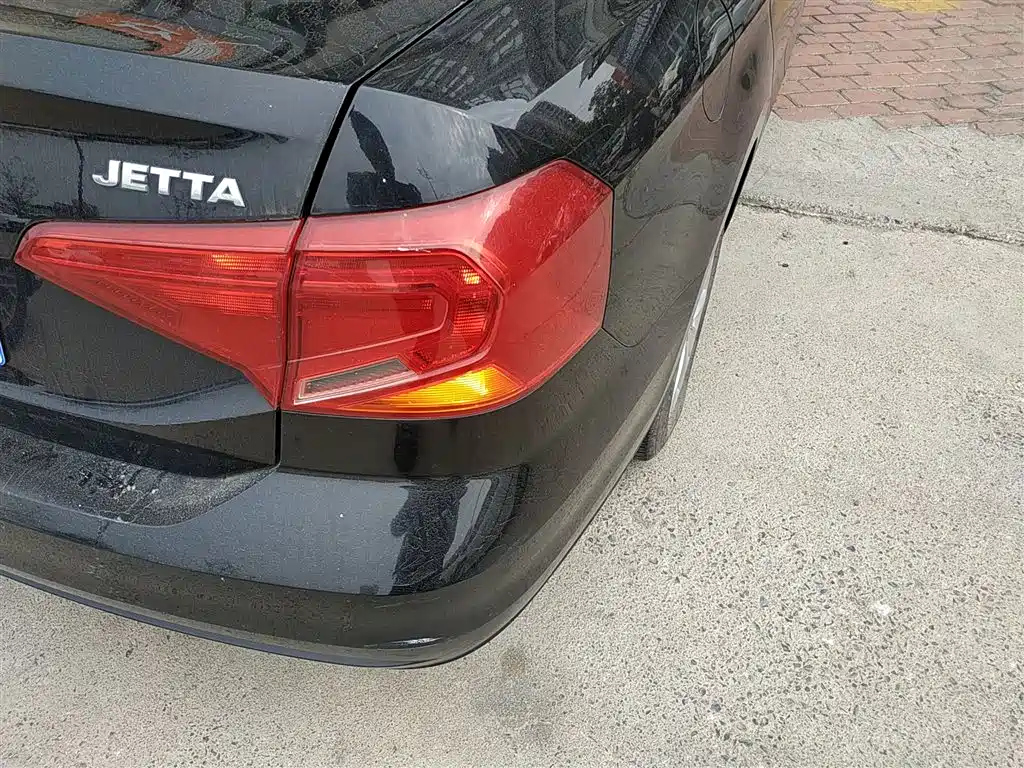 VOLKSWAGEN JETTA 2018