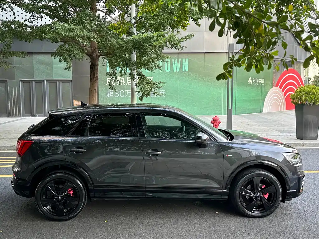 AUDI Q2L 2021