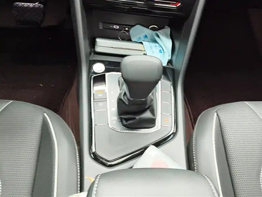 VOLKSWAGEN TIGUAN L 2024