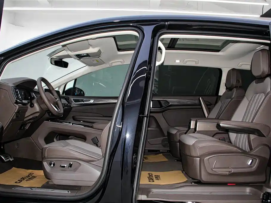 VOLKSWAGEN VILORAN 2025
