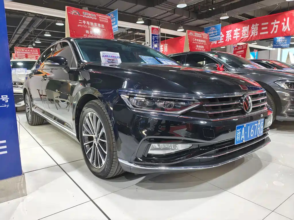 VOLKSWAGEN MAGOTAN 2020