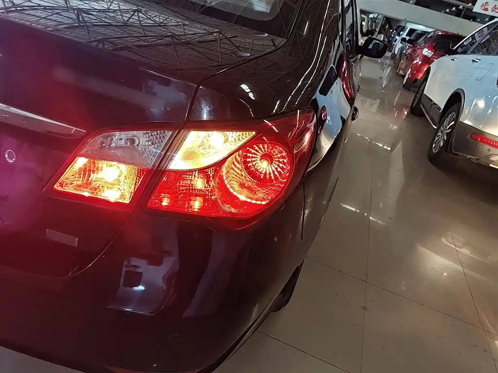 HYUNDAI CELESTA 2015