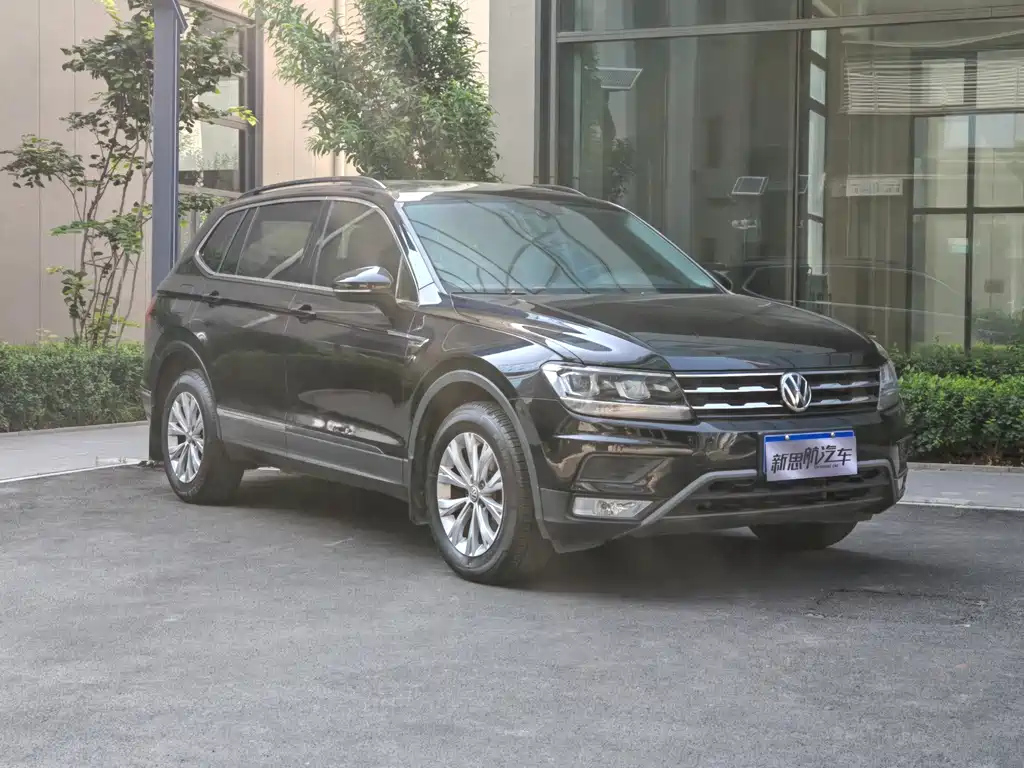 VOLKSWAGEN TIGUAN L 2017