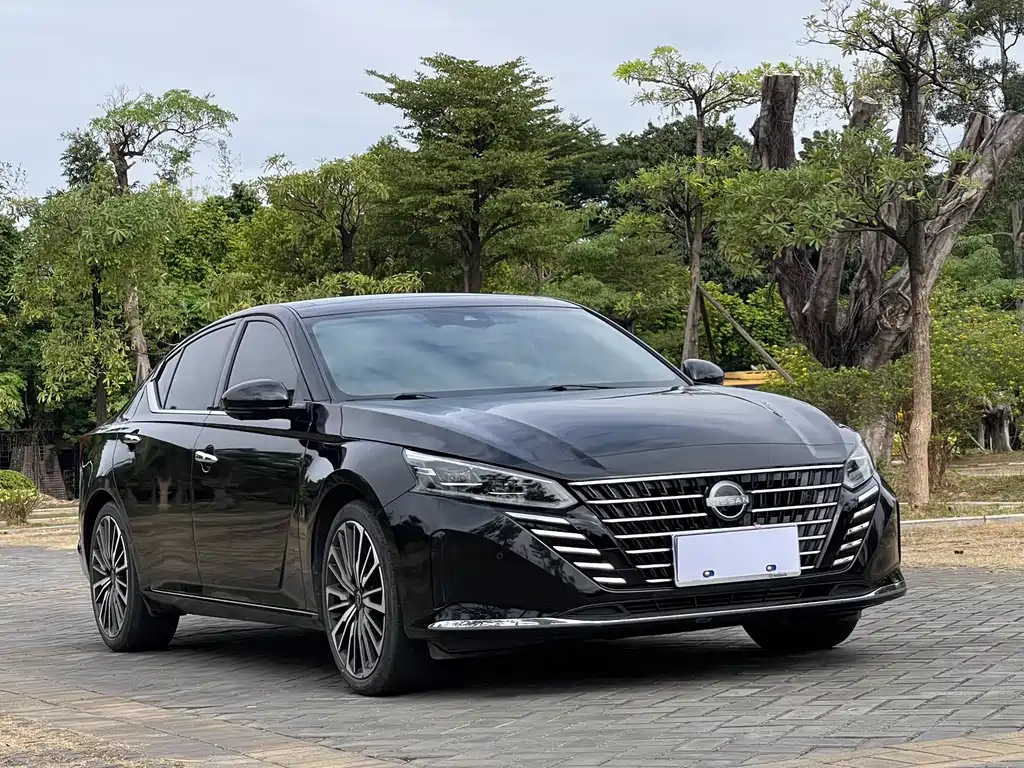 NISSAN TEANA 2023