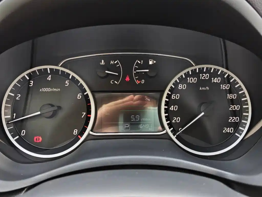 NISSAN SYLPHY 2024