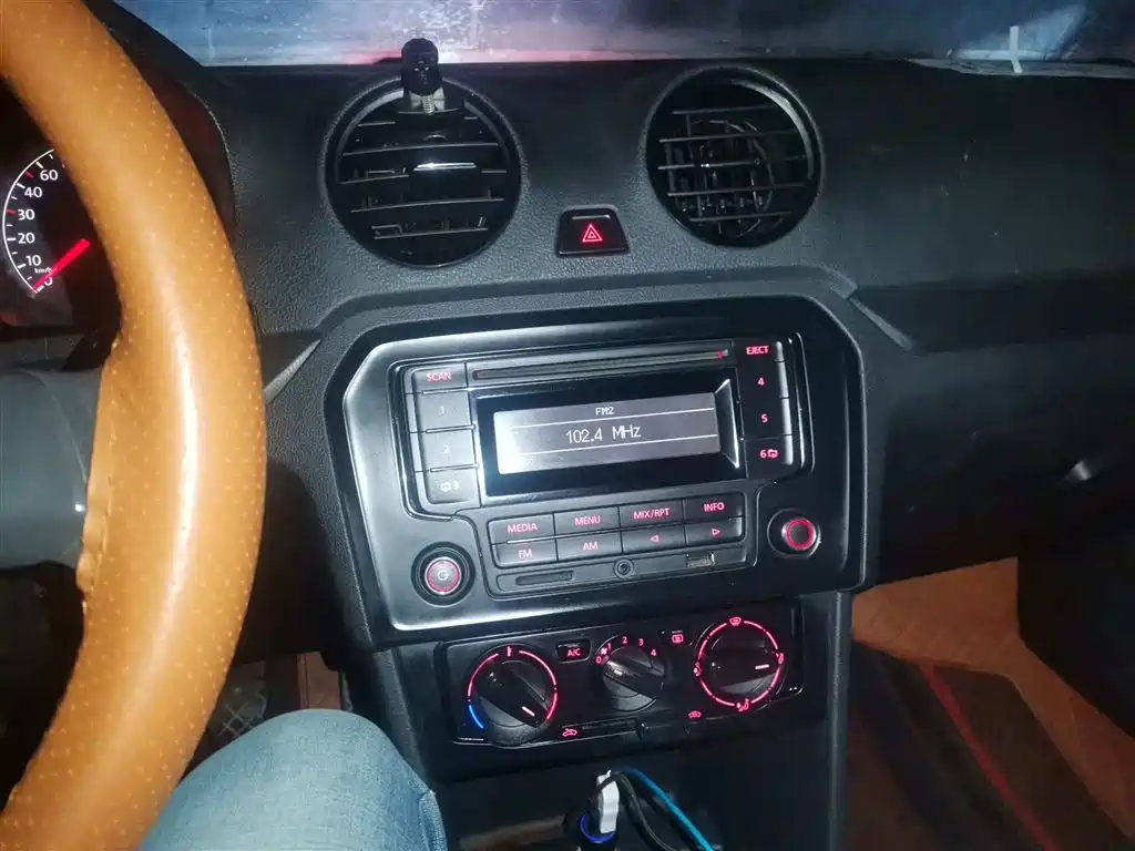 VOLKSWAGEN JETTA 2016