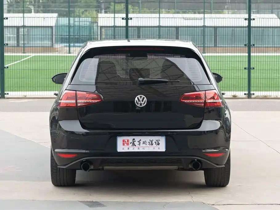 VOLKSWAGEN GOLF GTI 2016