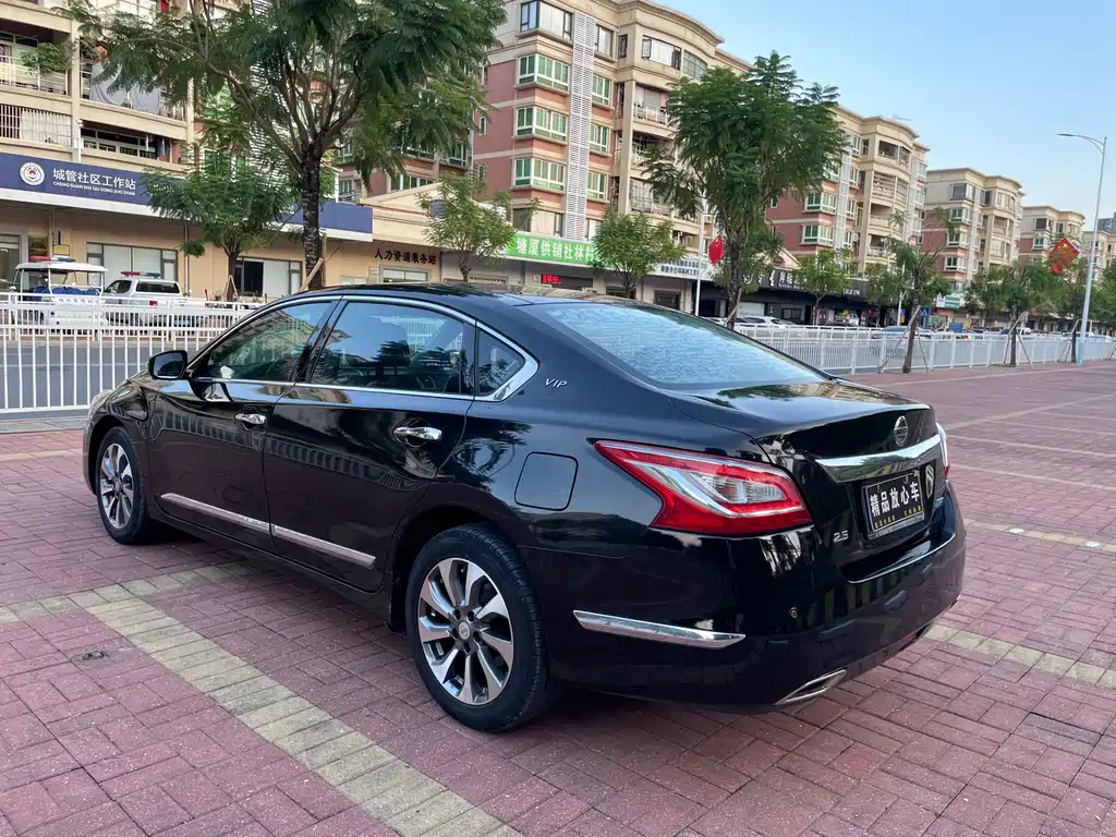 NISSAN TEANA 2015