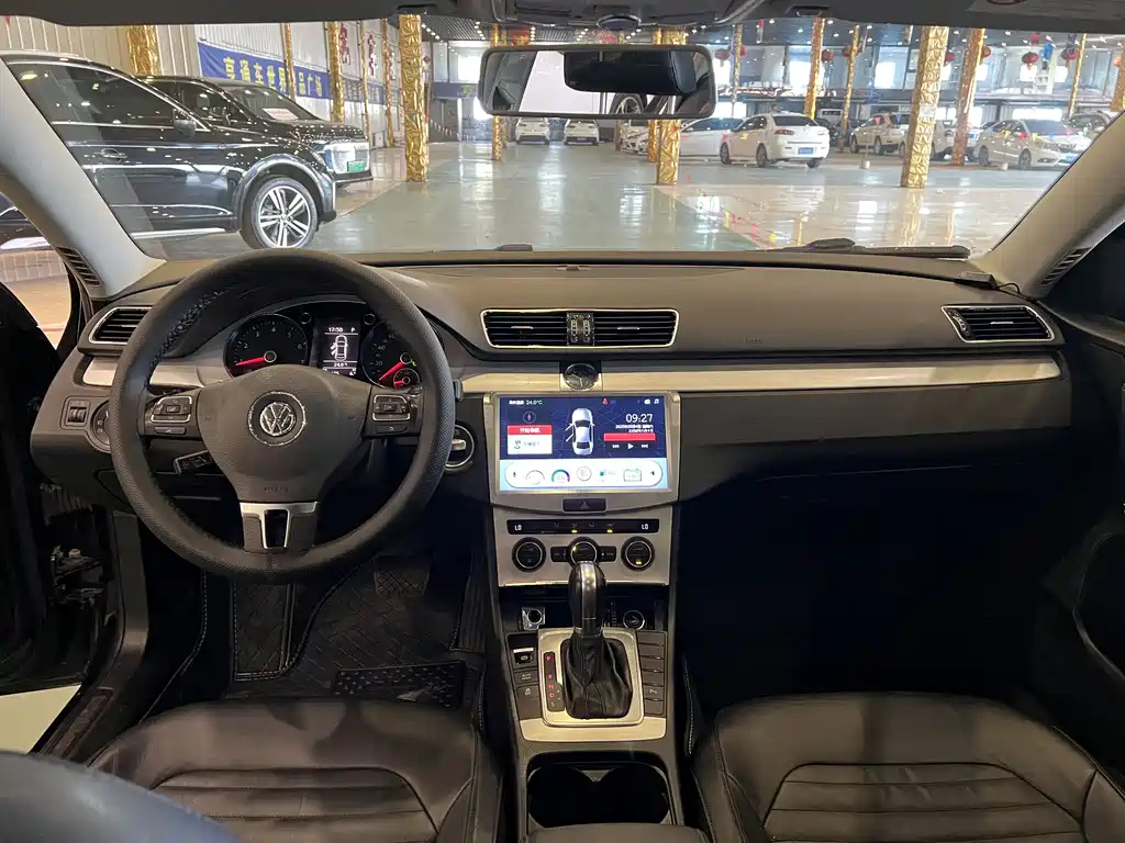 VOLKSWAGEN MAGOTAN 2015