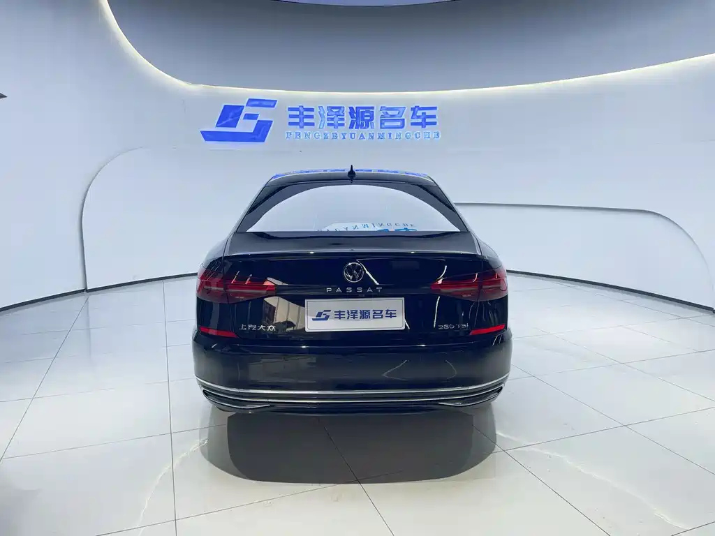 VOLKSWAGEN PASSAT 2022