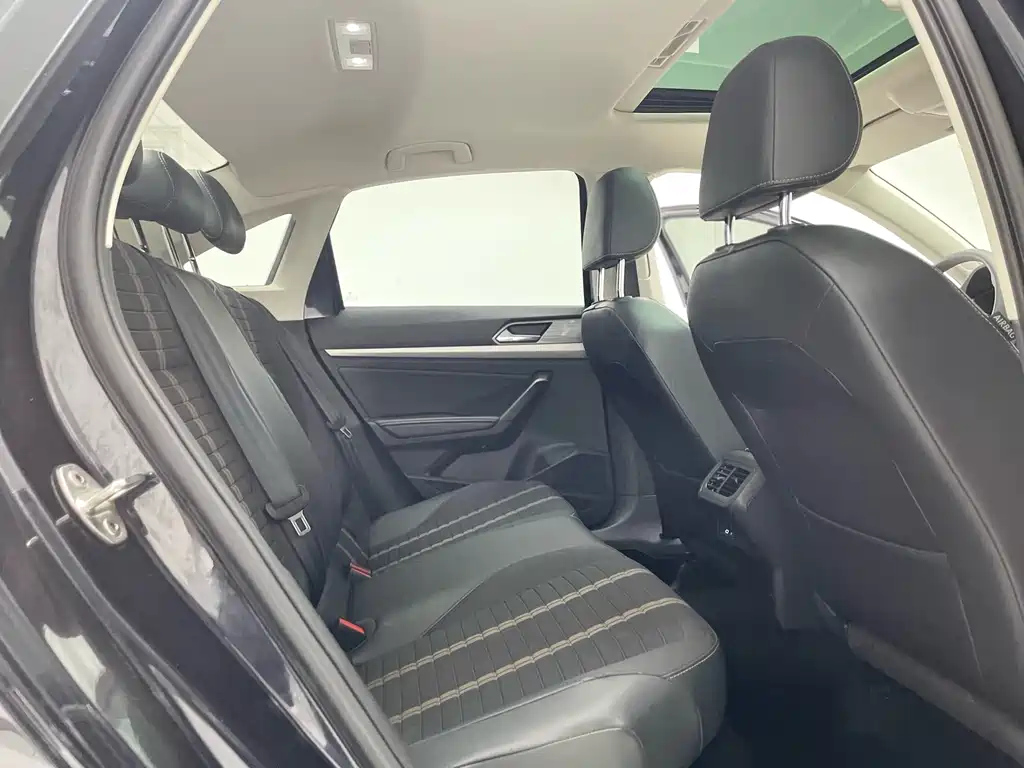 VOLKSWAGEN LAVIDA 2022